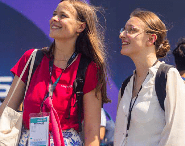 Elles bougent : une étude d’impact social sur les vocations scientifiques